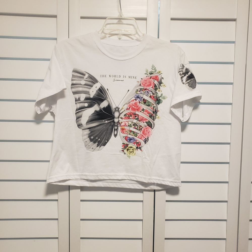 Aesthetic Butterfly Wing & Floral Print T-Shirt, Positive Message   Crop White